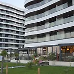 아파트 Hubix - Casa Del Mar C1 2 *